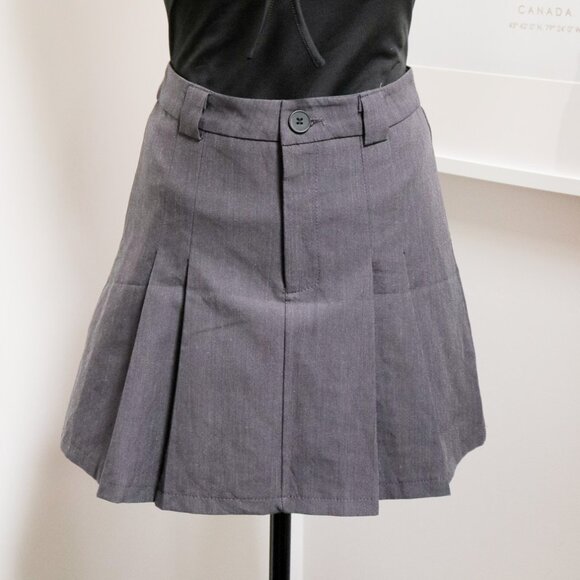 Preppy Grey Pleated Mini Skirt 🐺 FOLLOWIN - Picture 1 of 7